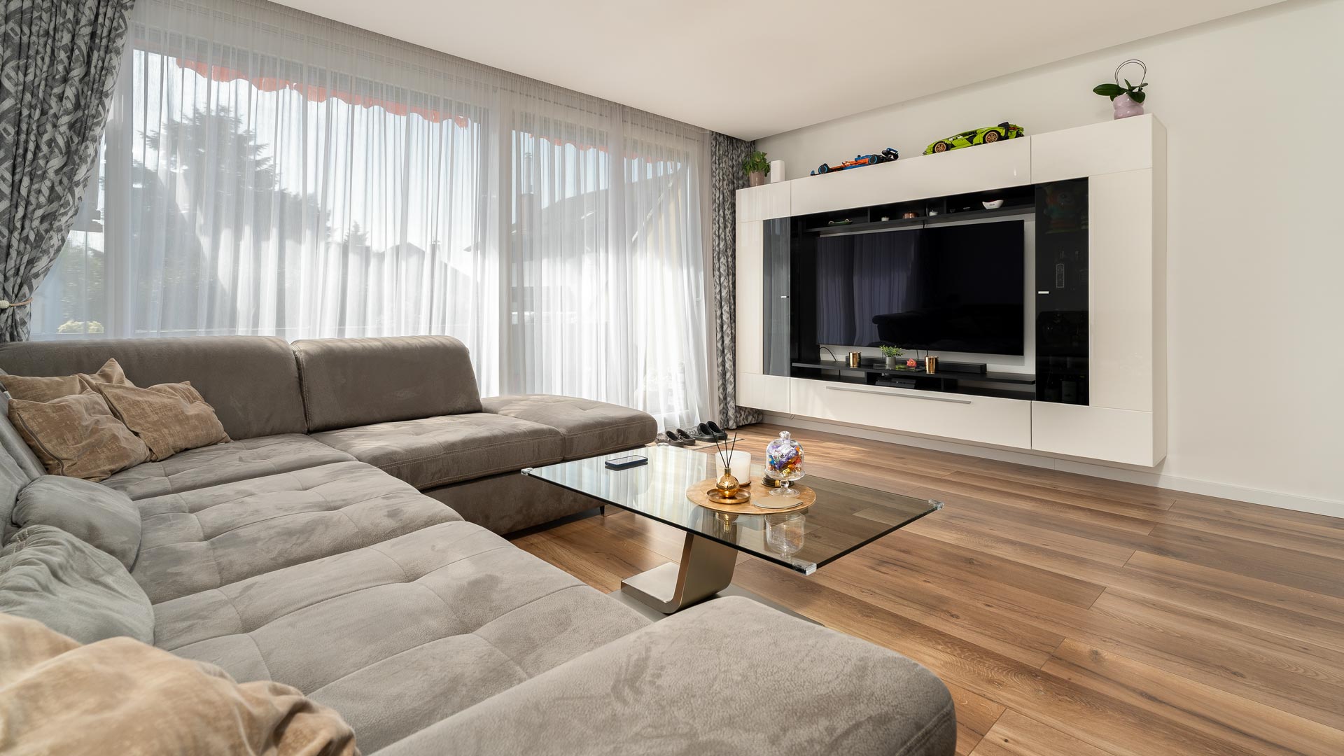 Wohnzimmer einer Wohnung in Niederösterreich – Immobilienfotografie von Michael Wallisch